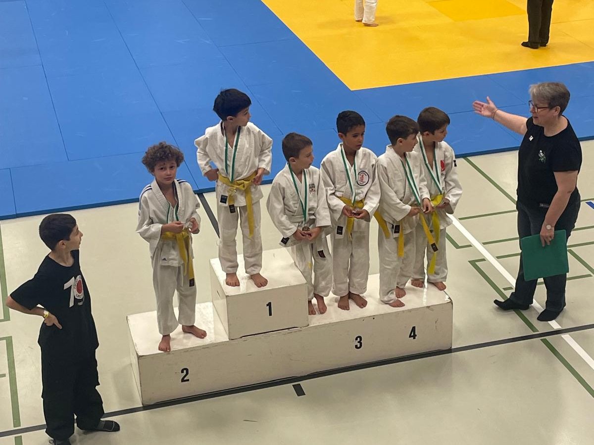 7ee130a2-40b4-414b-861a-bd84ca0c17e4