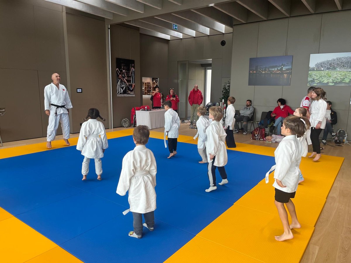 e924e5cb-1354-48fc-9500-9303aa12e08e